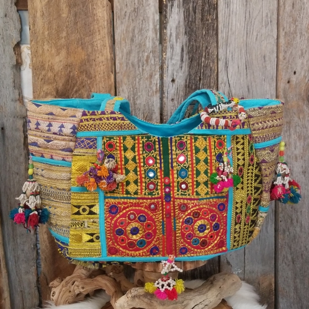 NWT! AUTHENTIC LARGE BANJARA HANDBAG!